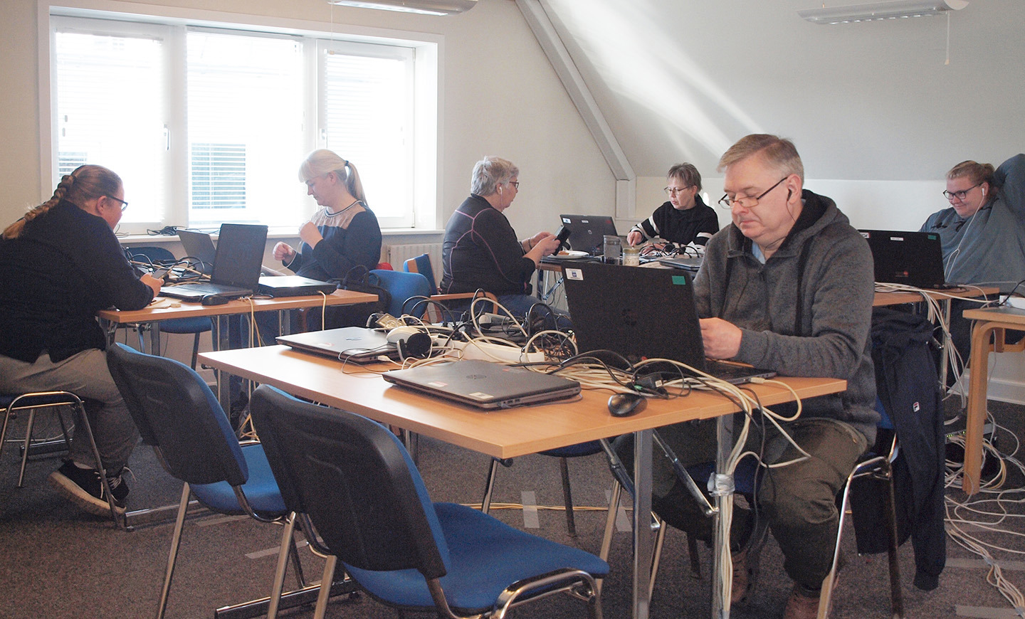 Ordblindeundervisningen går blandt andet ud på at lære medarbejderne at bruge alle de digitale redskaber, der findes til at hjælpe ordblinde.