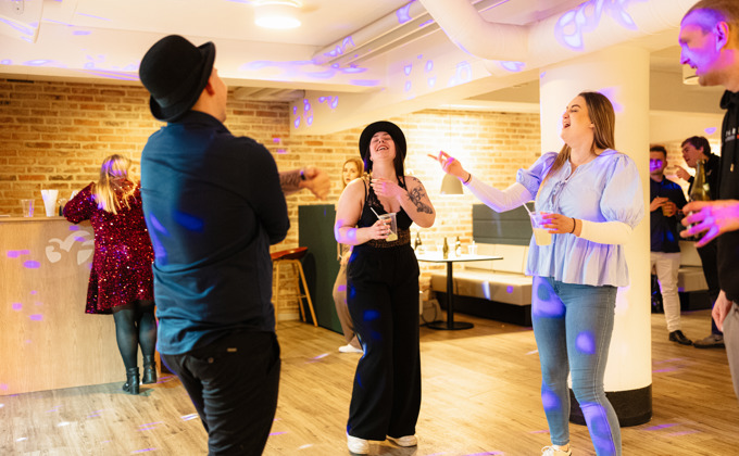 /media/h1ocrblu/karrieredag-2026.jpg?width=680&height=420&v=1dca17b17a9de10