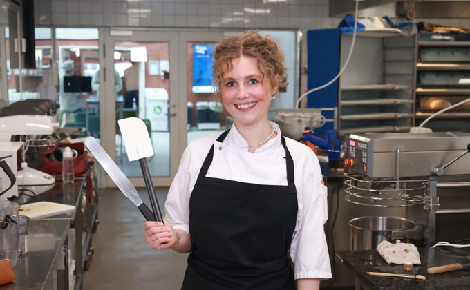 /media/p5adodwy/laura_v2.jpg?rxy=0.5234693125979861,0.3677927032137299&width=680&height=420&v=1dccd72bcd84c50