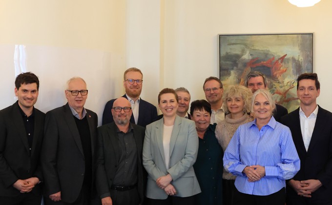 /media/vb1fdvnx/praesentation-af-s-udspil-om-tidlig-pension.jpeg?rxy=0.4050327705273435,0.3836766795919852&width=680&height=420&v=1dcacaa748c1eb0